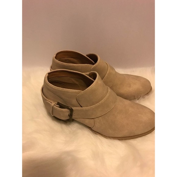 Booties - Picture 4 of 5